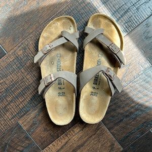 Birkenstock mayari in brown, barely worn (maybe twice) close up of shoes in pic